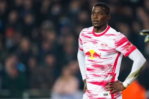 Nordi Mukiele của RB Leipzig nhận dược sự quan tâm đặc biệt của Man United.