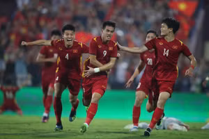 Tiến Linh và đồng đội ăn mừng bàn thắng vào lưới U23 Malaysia
