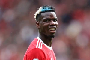 Pogba chưa chốt tương lai với Man United.