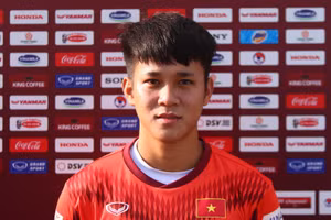 Lê Minh Bình được bổ sung lên U23 Việt Nam chuẩn bị cho SEA Games 31.