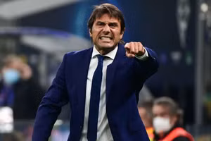 Huấn luyện viên Antonio Conte được đồn đoán sắp dẫn dắt PSG.