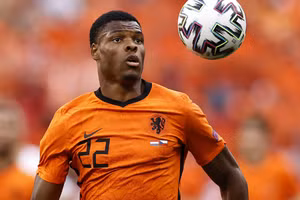 Danzel Dumfries đang được MU nhắm tới như là người thay thế hoàn hảo cho Wan-Bissaka.