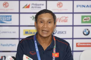 HLV Mai Đức Chung giúp tuyển nữ Việt Nam có vé dự World Cup 2023.