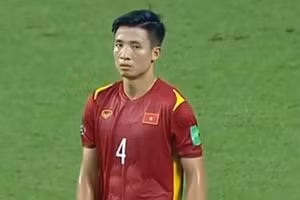 Bùi Tiến Dũng chia tay tuyển Việt Nam vì chấn thương.