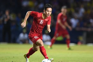 Hùng Dũng thi đấu mờ nhạt ở trận hòa U23 Philippines.