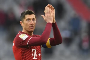 Tham vọng chiêu mộ Lewandowski của Barca gần như đổ vỡ. Ảnh: Reuters.