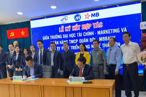 Các bên thực hiện ký kết hợp tác.