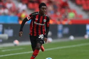 Jeremie Frimpong và Edmond Tapsoba lọt tầm ngắm của MU.