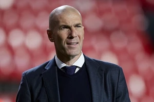 HLV Zinedine Zidane ẩn ý muốn làm việc tại Ý.