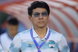 Hoàng Anh Gia Lai mất loạt ngôi sao ở vòng 18 V-League.