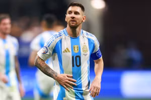 Messi nhiều khả năng ngồi ngoài trận gặp Peru tới đây.