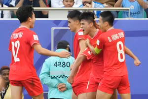 Đình Bắc được trang Sofascore chấm điểm 7,3 ở trận gặp Nhật Bản.