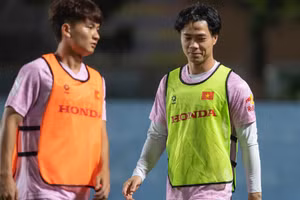 Công Phượng tái phát chấn thương trước ngày chốt danh sách.