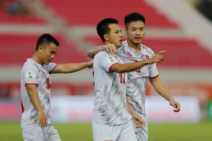 Hải Phòng FC đoạt hai giải thưởng V-League trong tháng 4.