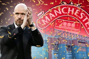 HLV Ten Hag tiếp tục gắn bó với Man United.