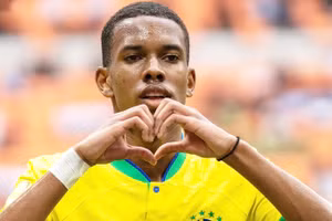 Estevao của Palmeiras gia nhập Chelsea.