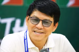 HLV Vũ Tiến Thành thất vọng với công tác trọng tài ở trận hòa Thanh Hóa.