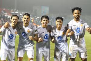 Nam Định có cơ hội lớn vô địch V-League 2023/24.