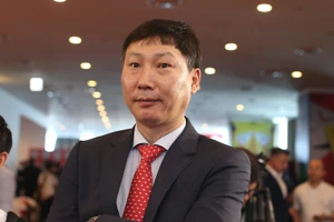 HLV Kim Sang Sik hiện đang có trong tay danh sách phụ cho tuyển Việt Nam.