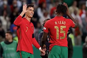  Ronaldo chính là thần tượng của Rafael Leao.