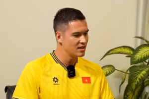 Filip Nguyễn đánh giá cao phong cách làm việc của HLV Troussier.