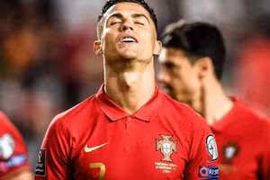 Ronaldo lọt Top 10 ngôi sao bị ghét nhất thế giới do tạp chí Fourfourtwo bình chọn.