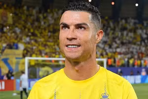 C.Ronaldo giúp Al Nassr chiêu mộ ngôi sao của MU.