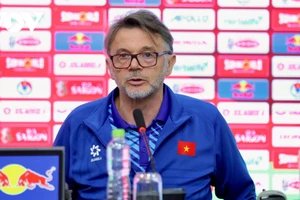 HLV Troussier nhận định trận chung kết U23 Nhật Bản - U23 Uzbekistan