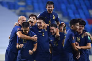 Tuyển Thái Lan gặp Uzbekistan ở vòng 16 đội Asian Cup.