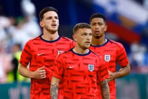 Declan Rice và Kieran Trippier vắng mặt trong buổi tập gần nhất của tuyển Anh.