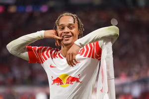 Xavi Simons lọt tầm ngắm của Barca.