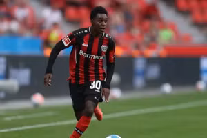 Jeremie Frimpong và Edmond Tapsoba lọt tầm ngắm của MU.