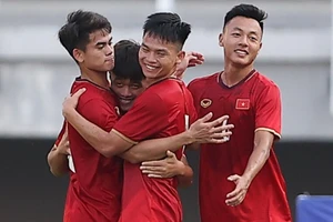 U19 Việt Nam gặp nhiều đối thủ mạnh ở giải giao hữu tại Trung Quốc.