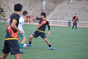 Tiền vệ trẻ Việt kiều Julien Nguyễn khoác áo đội trẻ của Rayo Vallecano ở La Liga.