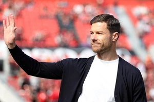 HLV Xabi Alonso của Bayer Leverkusen đang đàm phán với Liverpool.