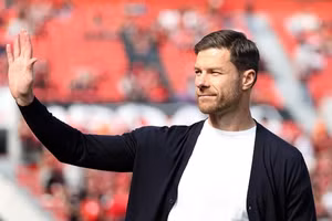 HLV Xabi Alonso của Bayer Leverkusen đang đàm phán với Liverpool.