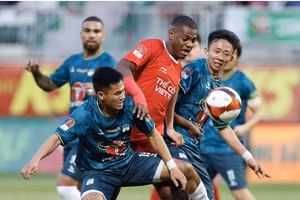 LP Bank Hoàng Anh Gia Lai đánh bại Bình Định FC ở loạt trận giao hữu tại Pleiku (Gia Lai).