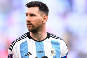 Messi bị khởi kiện vì lăng mạ trọng tài.