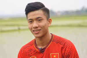 Phan Văn Đức chính thức trở lại hậu chấn thương.