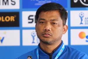 HLV U23 Thái Lan thận trọng trước trận quyết đấu Saudi Arabia.