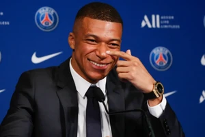 Kylian Mbappe đang ở rất gần Real Madrid .