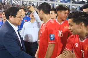 Đội tuyển Việt Nam nhận nhiều lời khen sau trận thắng Philippines.