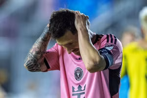 Messi trở lại tập luyện hậu chấn thương .