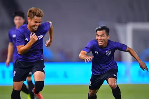 Chanathip và Theerathon được đồn đoán nằm trong kế hoạch mua sắm của CLB Công an Hà Nội.