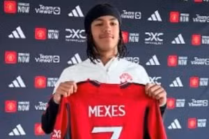 Silva Mexes gia nhập đội trẻ của Man United.