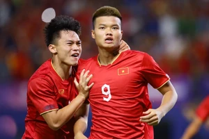 Tiền đạo Văn Tùng dính chấn thương nặng ở Asian Cup.