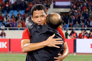 HLV Park Hang Seo ngợi khen Anh Đức là huấn luyện viên giỏi.