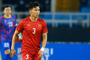 Quế Ngọc Hải trở lại tập luyện ở Bình Dương.