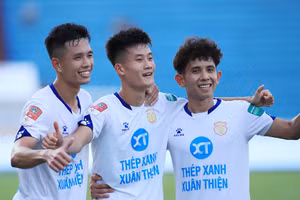 CLB Nam Định có lịch thi đấu khó khăn ở giai đoạn 2 V-League.