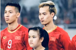 Hùng Dũng và Văn Toàn thận trọng trước trận gặp tuyển Indonesia.